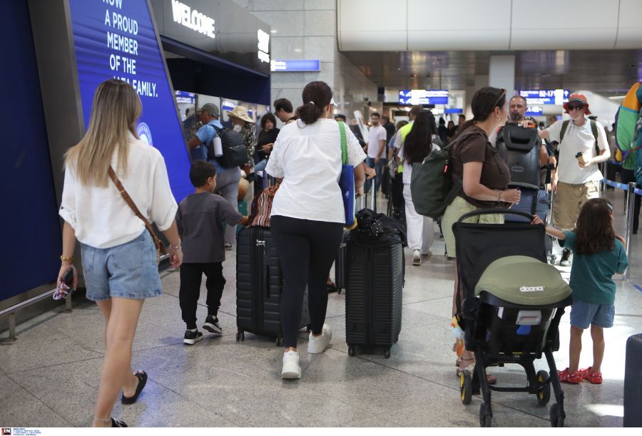 Άνοδος 4,6% στην επιβατική κίνηση Ιανουαρίου – Αυγούστου 2025 στα αεροδρόμια