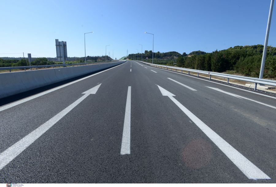 Την άνοιξη παραδίδεται πλήρως σε κυκλοφορία ο Ε65