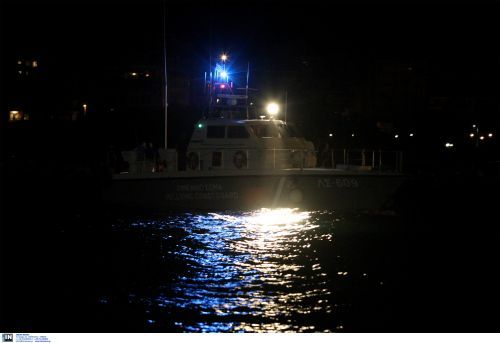 Εντοπισμός 29 μεταναστών στη Χίο- Δυο νεκροί μετά από πρόσκρουση βάρκας στα βράχια