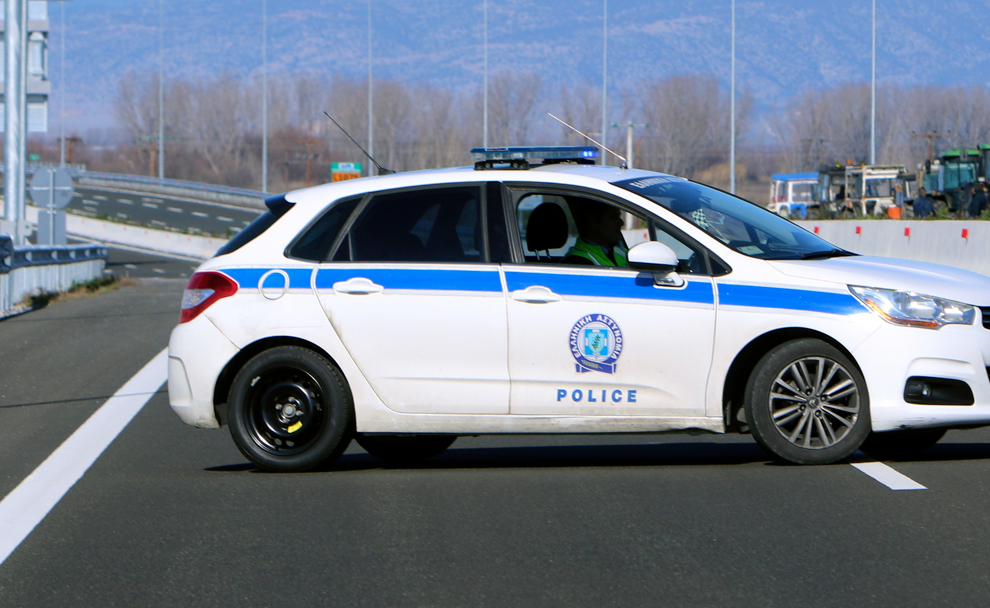 Επεισόδιο στον Πειραιά με επίθεση σε αστυνομικό, κατά την βεβαίωση παράβασης