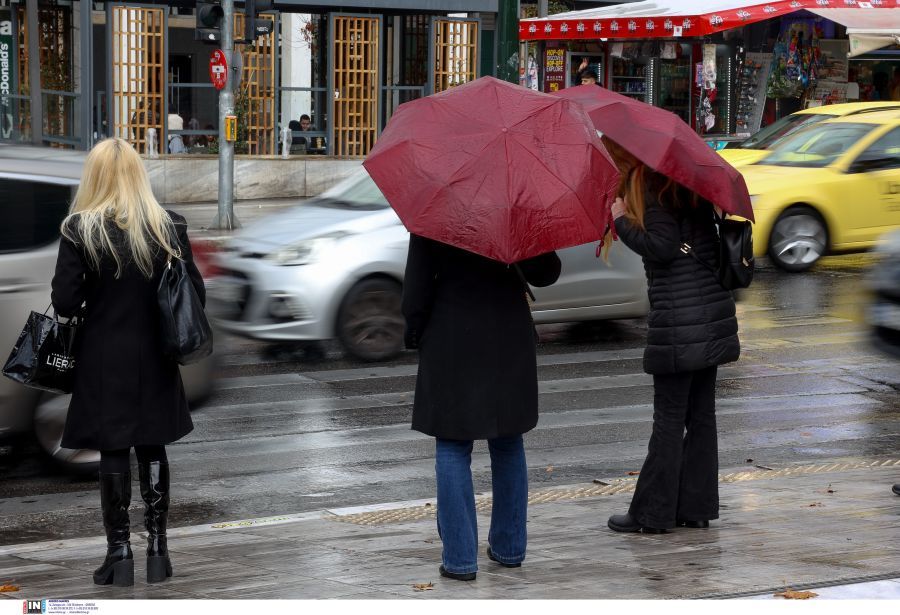 Βροχές, καταιγίδες και χαλαζοπτώσεις προβλέπονται για σήμερα σχεδόν σε όλη τη χώρα