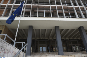 Αθώοι οι αστυνομικοί που κατηγορούνταν για έλλειμμα άνω των 700.000
