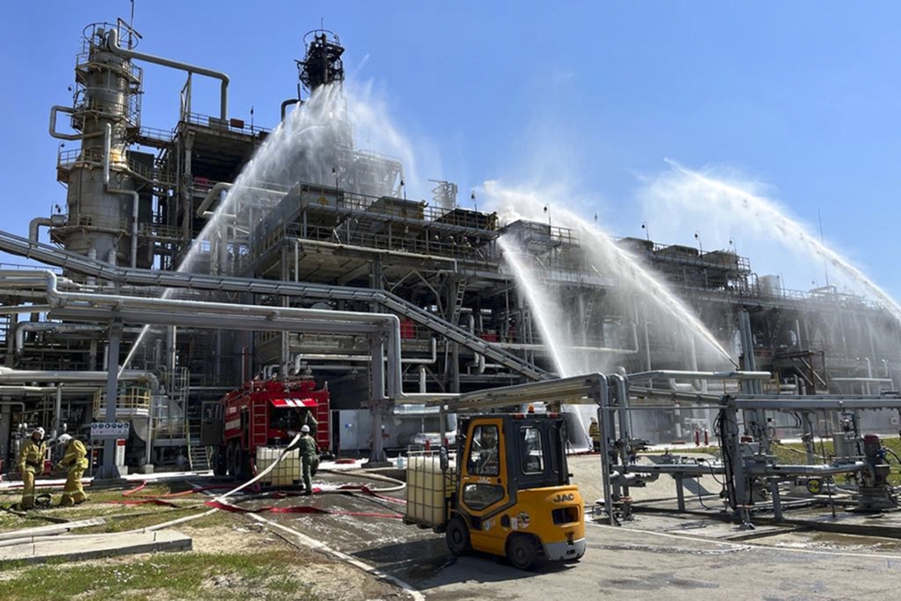 Ρωσία: Πυρκαγιά στο διυλιστήριο Ίλσκι έπειτα από επίθεση ουκρανικού drone
