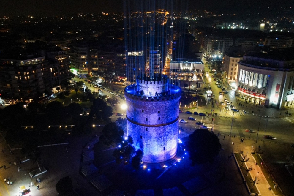 Προετοιμασίες για το μεγάλο πάρτι αλλαγής του χρόνου στον Λευκό Πύργο