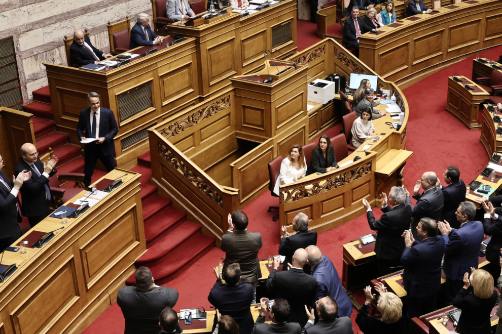 Υπερψηφίστηκε με 159 «υπέρ» έναντι 136 «κατά» ο προϋπολογισμός του 2026