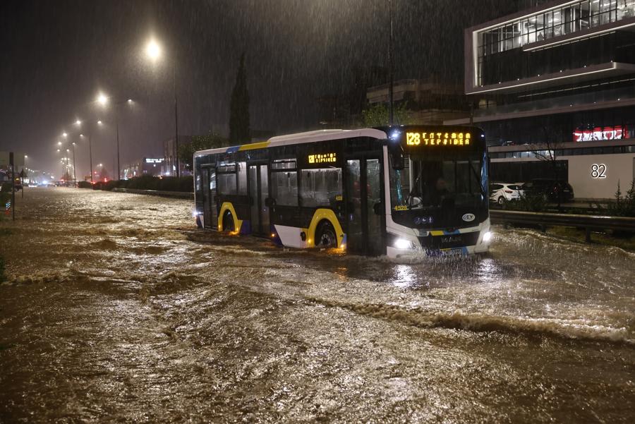 Στην Αττική καταγράφηκαν τα 8 μεγαλύτερα ύψη βροχής της χθεσινής κακοκαιρίας