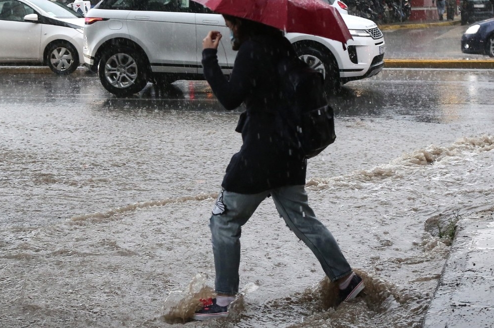 Ισχυρές βροχές και καταιγίδες το επόμενο 48ωρο