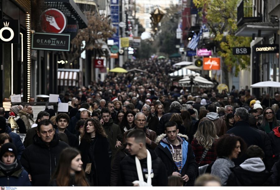 ΙΟΒΕ: Βελτίωση του οικονομικού κλίματος τον Δεκέμβριο με ενίσχυση και στην καταναλωτική εμπιστοσύνη