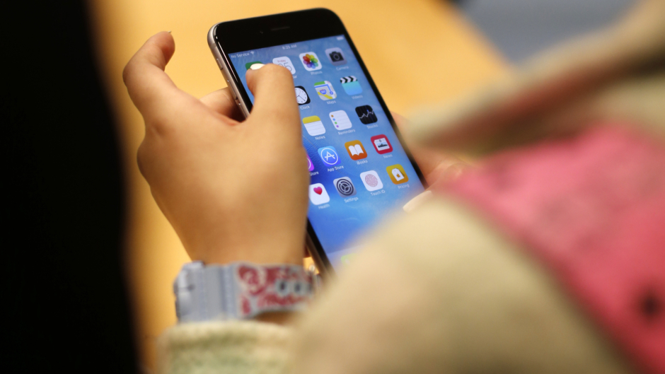 Social media: Απαγόρευση για τα παιδιά κάτω των 15 ετών