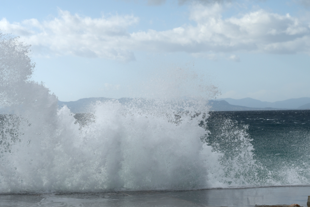 Ισχυροί άνεμοι επηρεάζουν ορισμένα ακτοπλοϊκά δρομολόγια