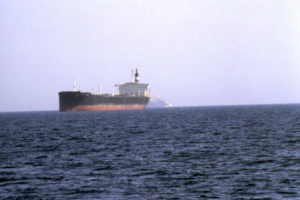 Η Βαγδάτη ευχαριστεί την Τεχεράνη για τη διέλευση ιρακινών πετρελαϊκών τάνκερ από τα Στενά του Χορμούζ