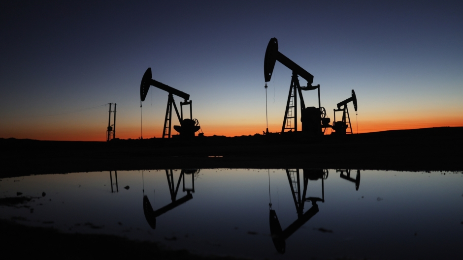 Κατάπαυση πυρός στη Μ. Ανατολή: Οι τιμές του πετρελαίου υποχωρούν κάτω από τα 100 δολάρια το βαρέλι