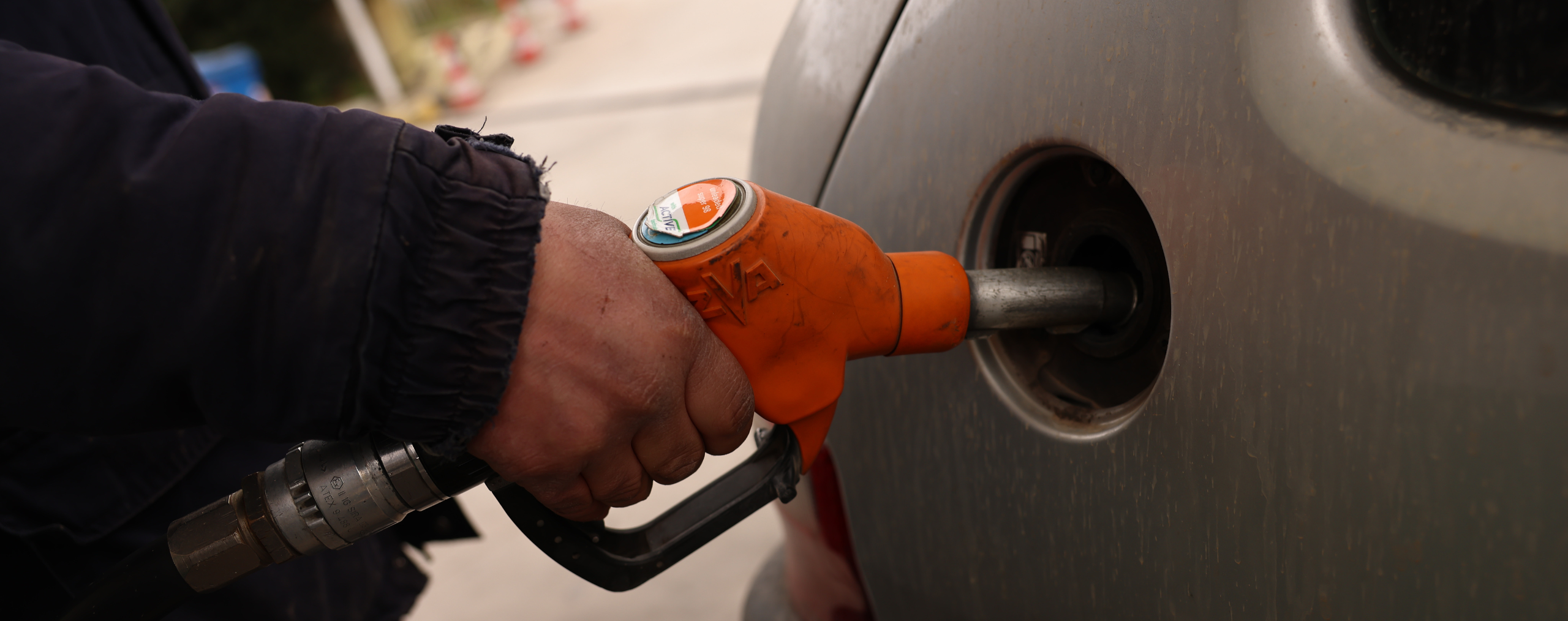 Γερμανία: Οι οδηγοί χρησιμοποιούν λιγότερο τα ΙΧ τους λόγω των τιμών των καυσίμων