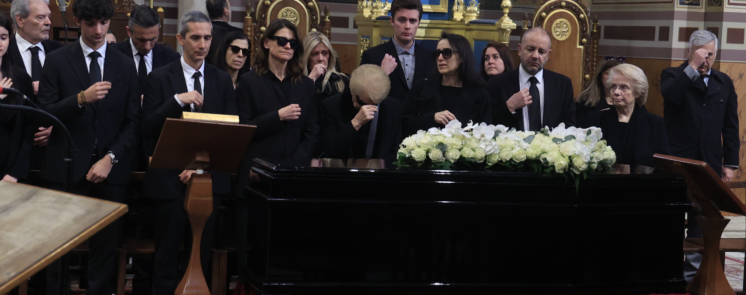 Αποχαιρέτησαν τη Μαρινέλλα – Λαϊκό προσκύνημα στον Άγιο Ελευθέριο