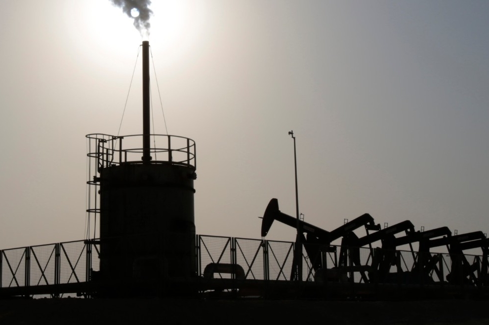 Οι τιμές του πετρελαίου καταγράφουν ιστορικό άλμα – Ντ. Τραμπ: «Μικρό τίμημα» η άνοδος