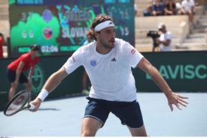 Τένις: Ο Τσιτσιπάς νίκησε τον Φέρι και πέρασε στον δεύτερο γύρο