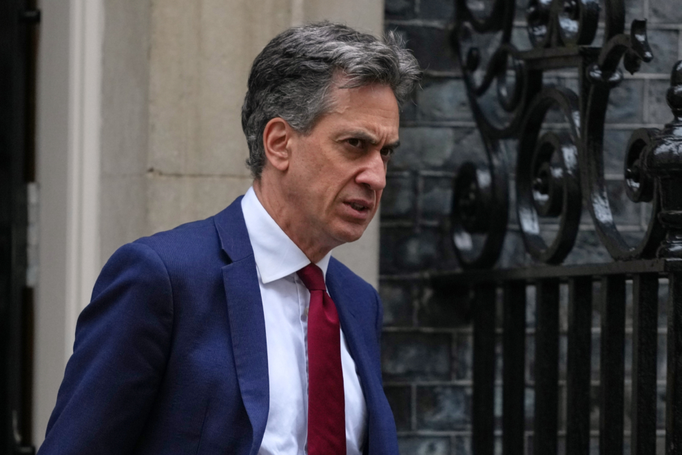 Βρετανία: Το Ηνωμένο Βασίλειο εξετάζει την πιο ενεργή συμμετοχή του στον πόλεμο