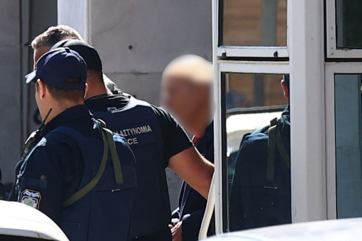 Αντιμέτωπος με τρία κακουργήματα ο 89χρονος δράστης- «Ήθελα να κάνω ντόρο και όχι να σκοτώσω» 89xronos EFKA_I BLUR