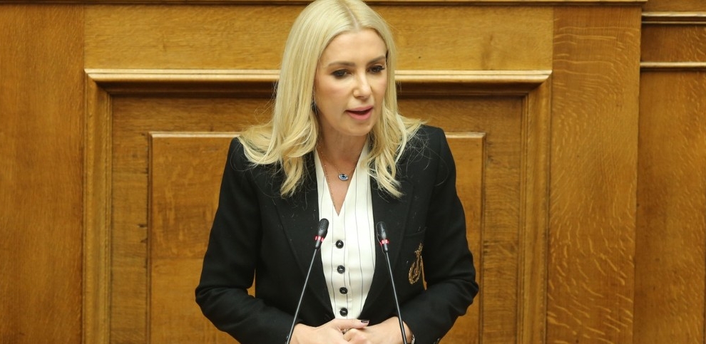 Φωτεινή Αραμπατζή: Θέτω τον εαυτό μου στη διάθεση κάθε αρμόδιας Αρχής