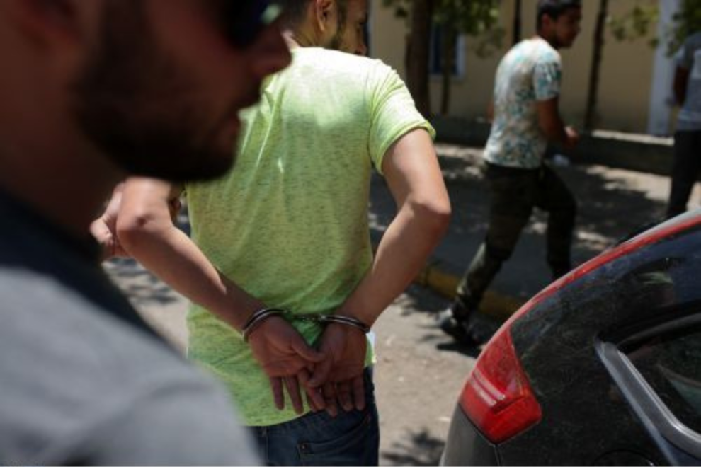 Θεσσαλονίκη: Συλλήψεις ανηλίκων για κλοπές ηλεκτρικών πατινιών και ρούχων