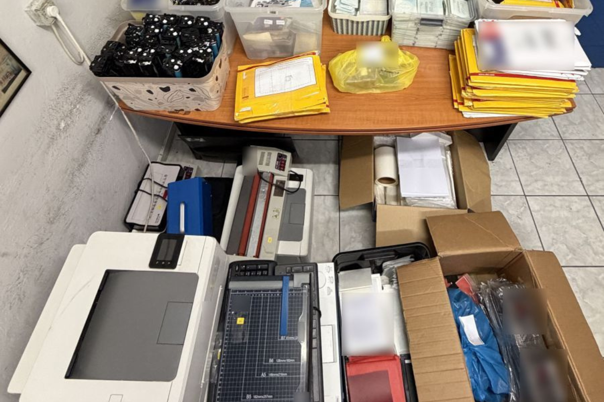 Φάμπρικα Κινέζων διακινητών- Πάνω από 1 εκατ. Τα κέρδη τους