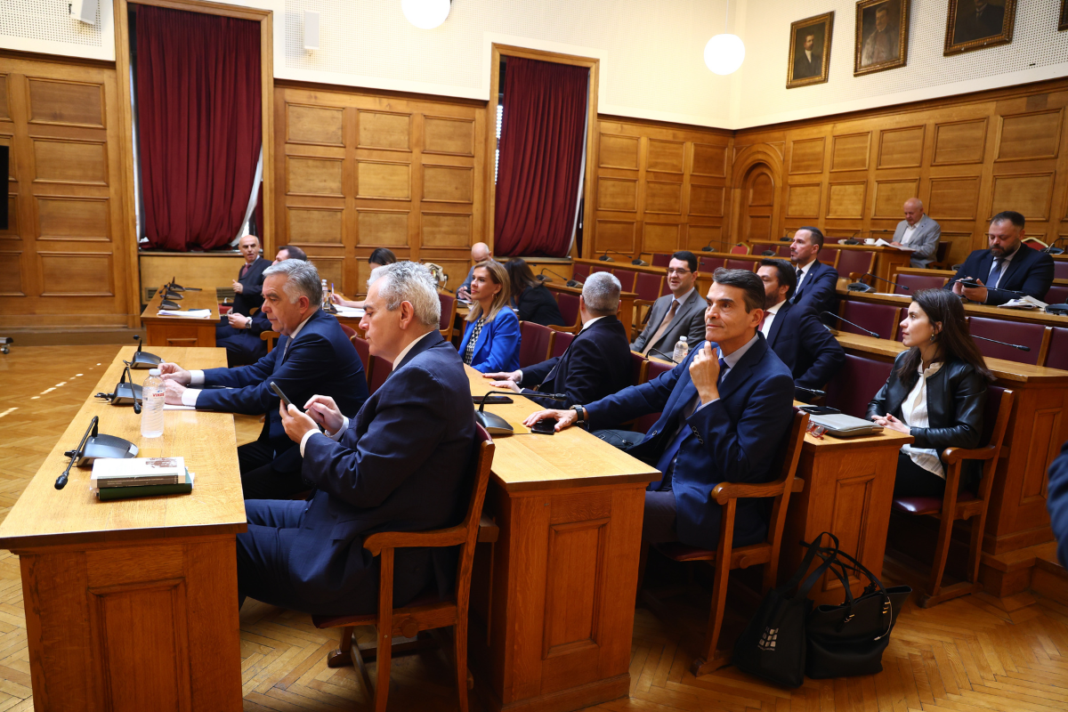 Την άρση ασυλίας των 11 βουλευτών εισηγείται η επιτροπή Δεοντολογίας