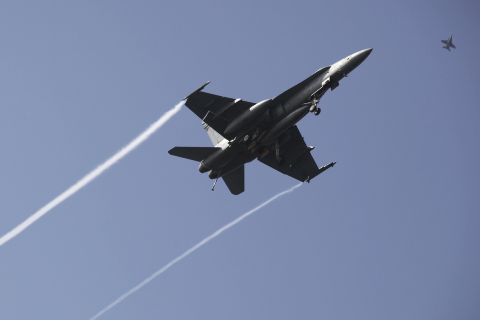 Τρεις νεκροί σε βομβαρδισμό των ΗΠΑ εναντίον ταχύπλοου φερόμενων ως διακινητών ναρκωτικών στον Ειρηνικό