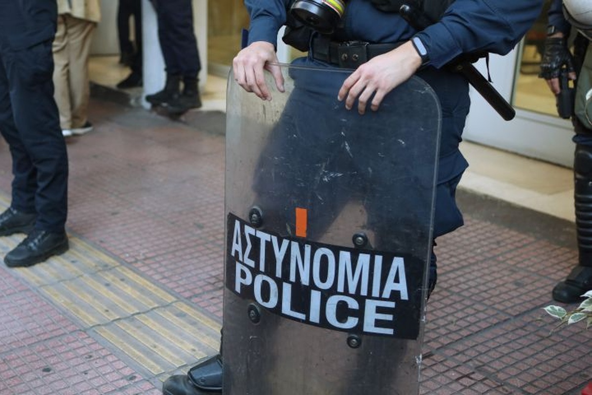 ΕΔΕ για τα επεισόδια έξω από το Εφετείο Αθηνών