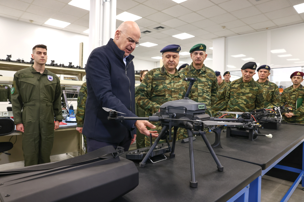 Επίσκεψη Ν. Δένδια στο «στρατηγείο» των ελληνικών drones
