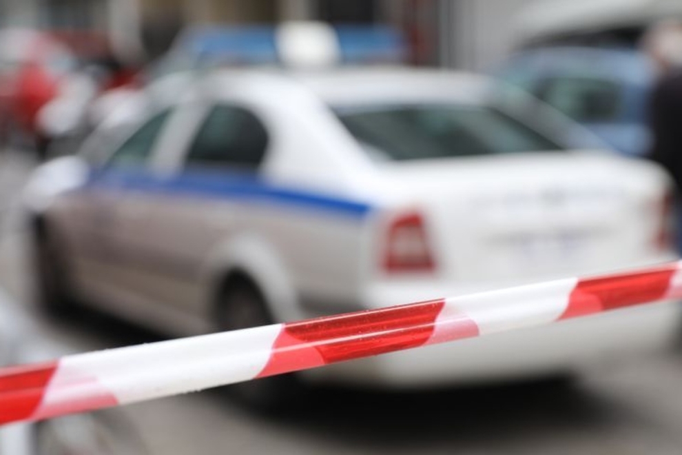 Εμπρηστικός μηχανισμός έξω από τα γραφεία του ΕΦΚΑ στην Καλλιθέα