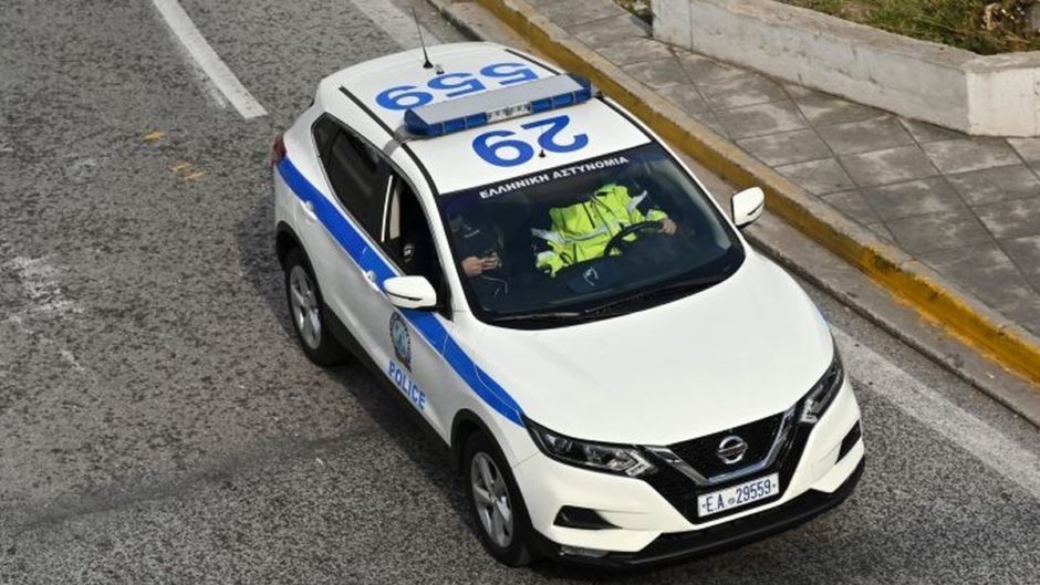 Έκλεβαν αυτοκίνητα και δίκυκλα στην Αττική