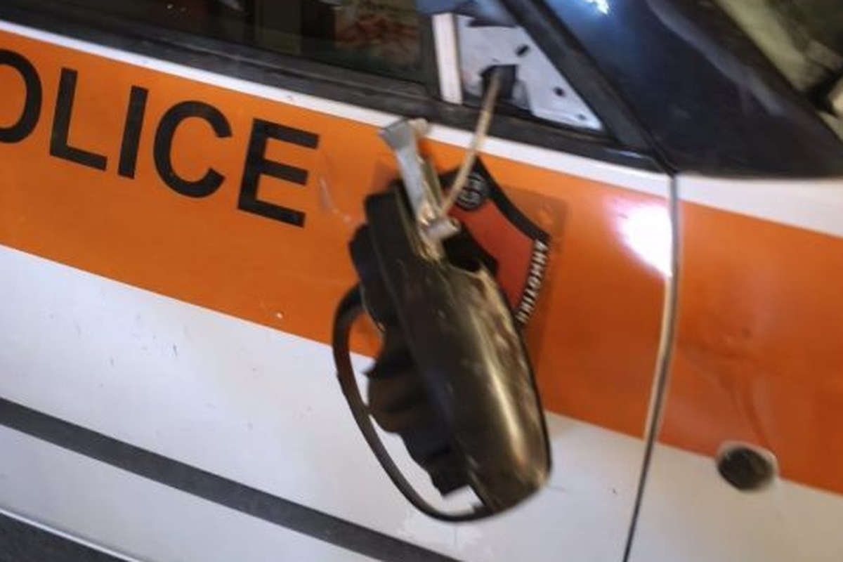 Επίθεση σε περιπολικό της Δημοτικής Αστυνομίας στα Εξάρχεια