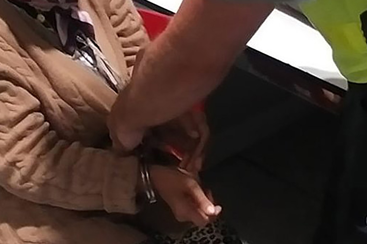 Συνελήφθη Γερμανίδα στη Ρωσία- Έκρυβε 1,5 τόνο ΤΝΤ στο σακίδιό της