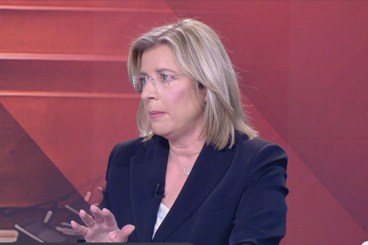 Το «μέτωπο» με τους «γαλάζιους» βουλευτές – Το σχόλιο της Λώρας Ιωάννου