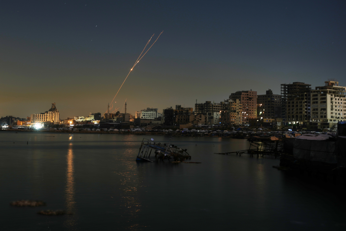 Πολεμικές εισηγήσεις στον Τραμπ – Πυραυλικός «σκοτεινός αετός»