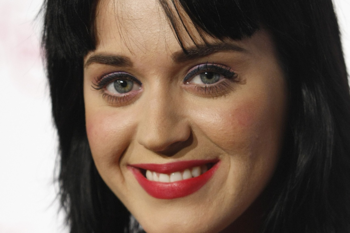 Η Κέιτι Πέρι ευχήθηκε με… πιστωτική στη Φοντάνα τι Τρεβι