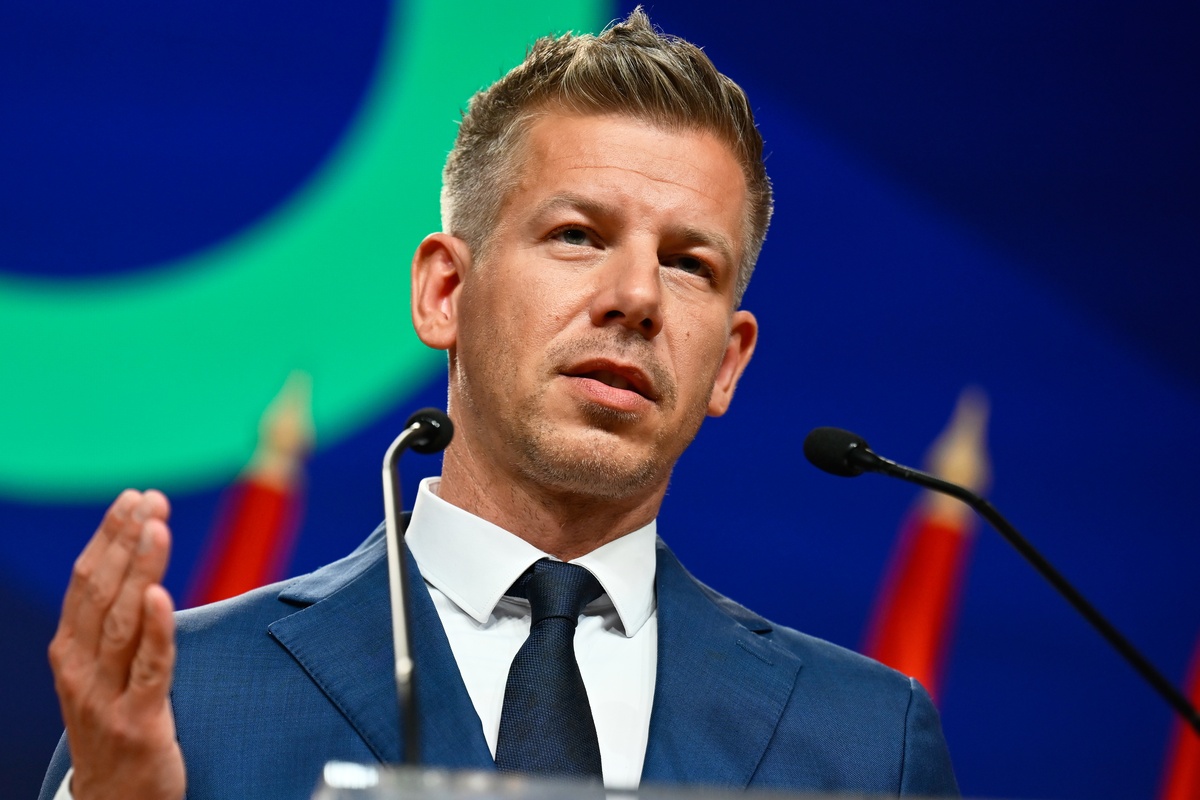 Ο Πίτερ Μαγιάρ την Τετάρτη στις Βρυξέλλες για συνομιλίες με την πρόεδρο της Κομισιόν