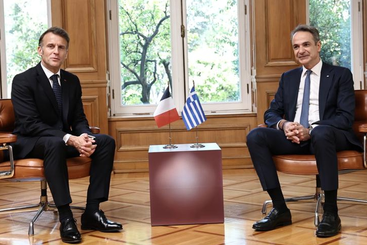 Στο Μέγαρο Μαξίμου ο Γάλλος Πρόεδρος