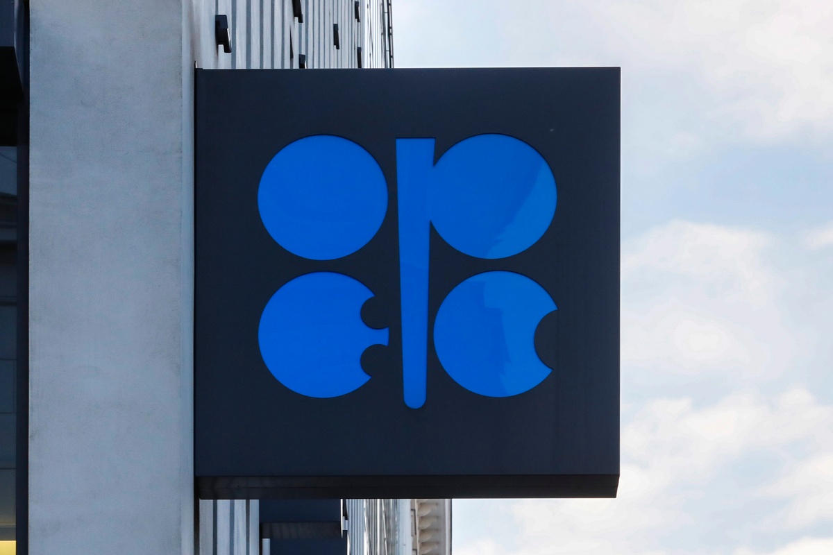 Τα Ηνωμένα Αραβικά Εμιράτα αποχωρούν από τον ΟΠΕΚ και τον ΟΠΕΚ+