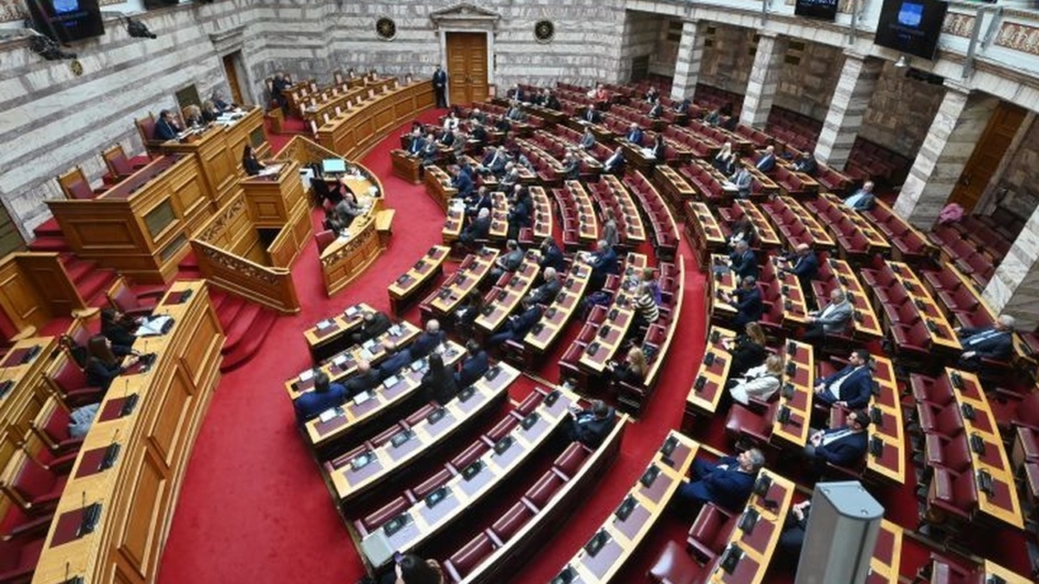 Στην ολομέλεια η συζήτηση των προτάσεων προανακριτικής επιτροπής κατά Σπ. Λιβανού και Φ. Αραμπατζή