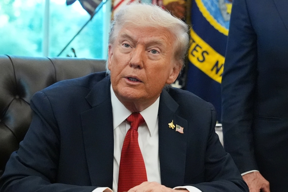 Ο Τραμπ κατηγορεί το Ιράν ότι έχει παραβιάσει πολλές φορές την εκεχειρία