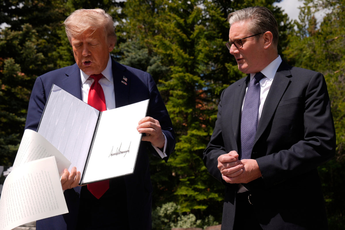 Βρετανία-ΗΠΑ :Τηλεφωνική επικοινωνία Τράμπ – Στάρμερ