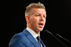 Ο Π. Μαγιάρ δηλώνει ότι θα αναστείλει τη μετάδοση των κρατικών ΜΜΕ στην Ουγγαρία