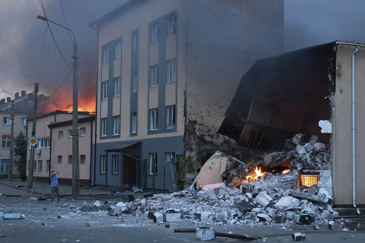 Τέσσερις νεκροί σε πλήγματα στην Ουκρανία-Δύο στη Ρωσία