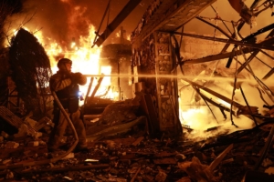 Η Ρωσία εξαπέλυσε περισσότερα από 300 drones και πυραύλους εναντίον της Ουκρανίας