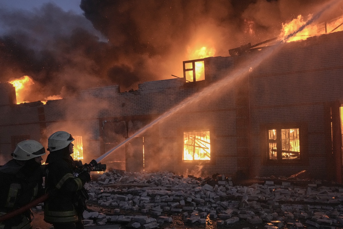 Δεκαοκτώ τραυματίες από νυκτερινή επίθεση ρωσικών μη επανδρωμένων αεροσκαφών στην Οδησσό