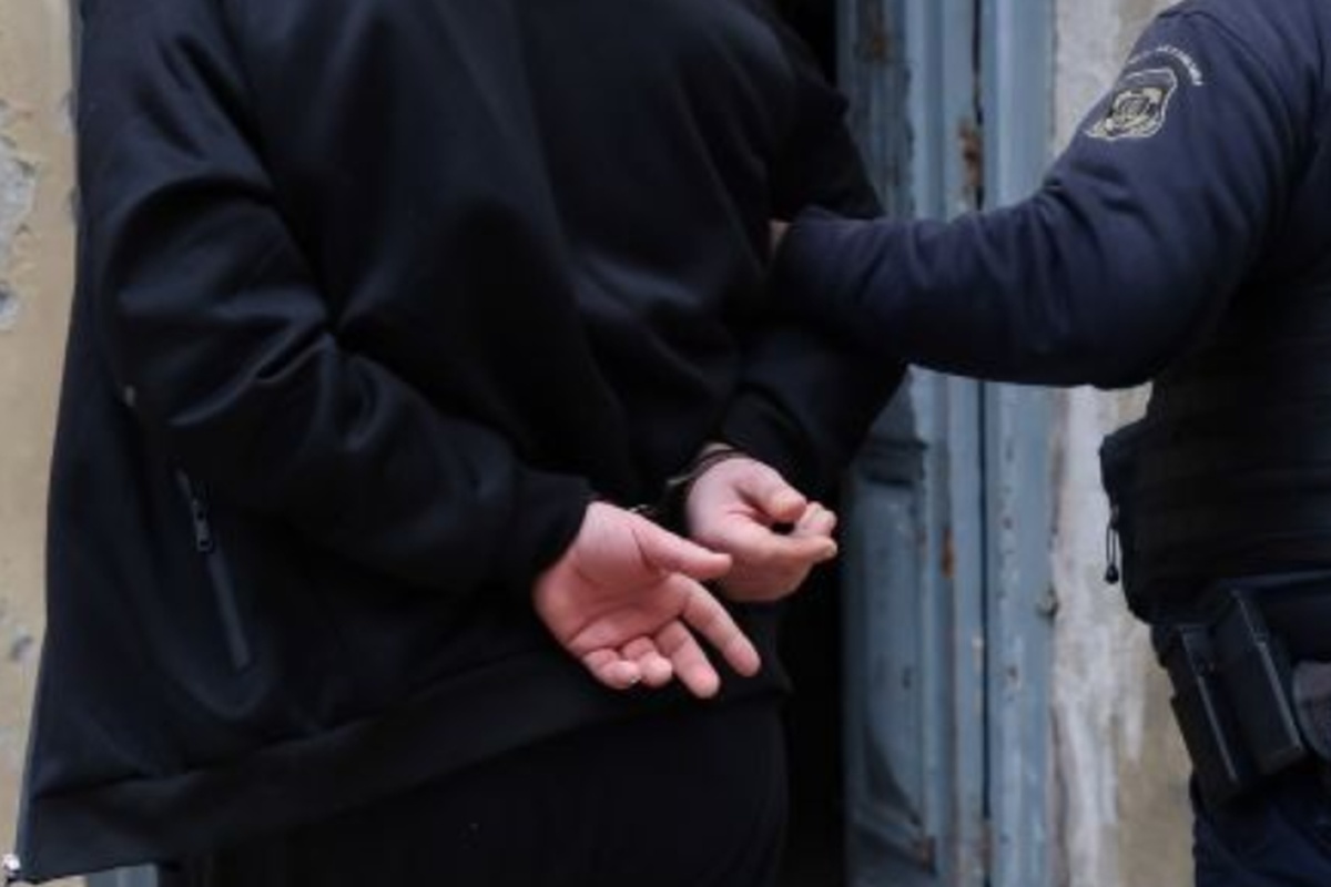 Εξάρθρωση συμμορίας διαρρηκτών- Έκλεβαν σπίτια στα νότια προάστια