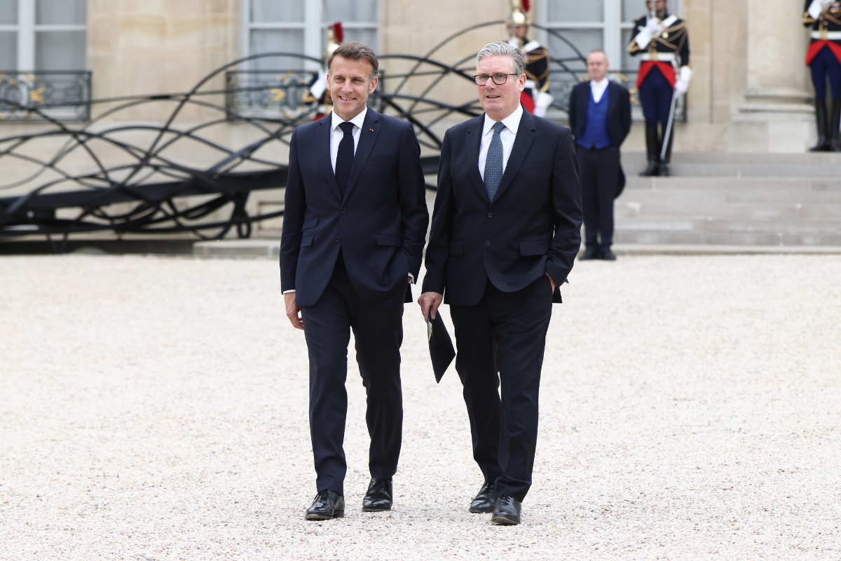 Νέα συμφωνία Γαλλίας – Βρετανίας για την αποτροπή των διελεύσεων παράτυπων μεταναστών μέσω της Μάγχης