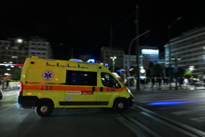 Ομόνοια: Οδηγός παρέσυρε πεζό και τον εγκατέλειψε – Σε εξέλιξη έρευνες για τον εντοπισμό του