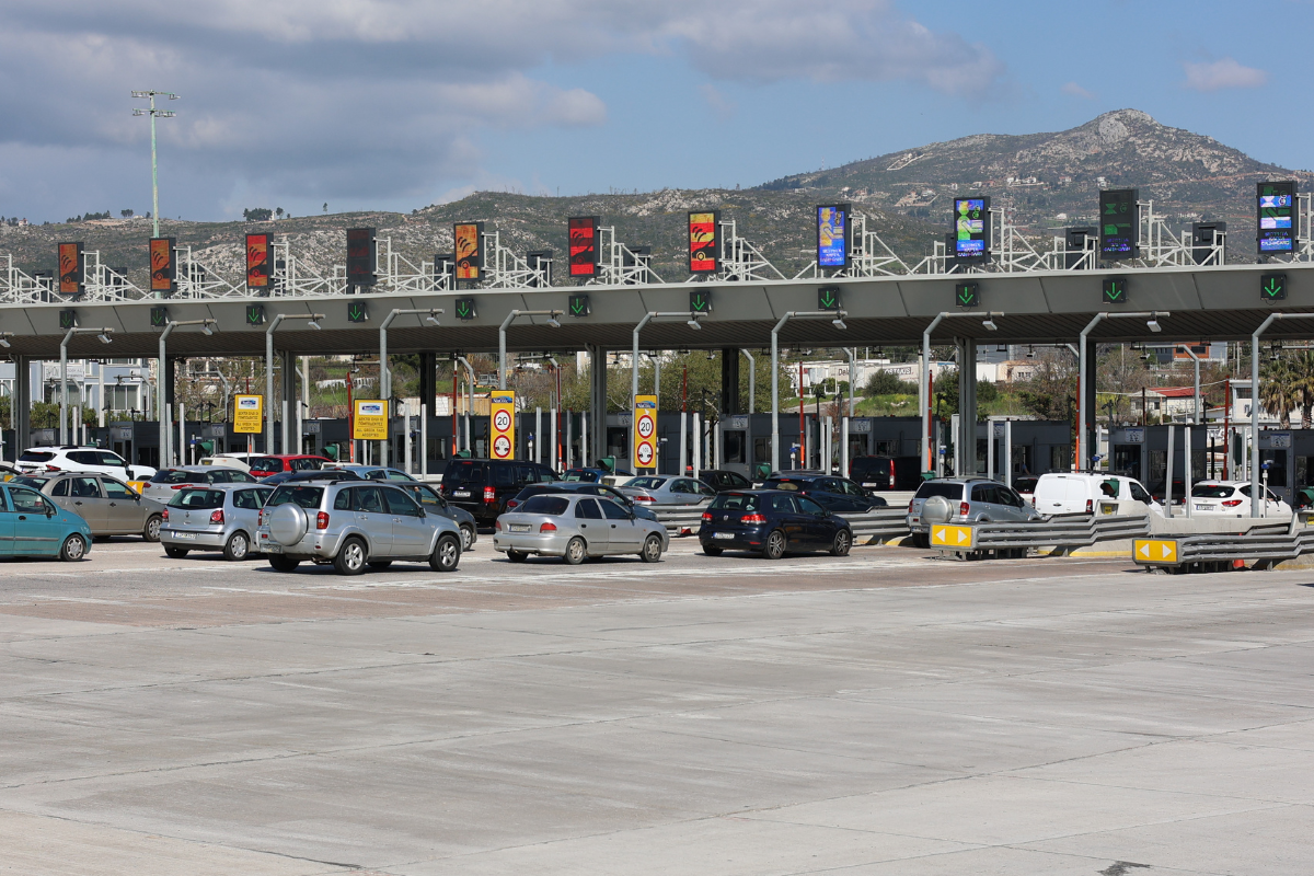Αναχωρούν οι εκδρομείς του Πάσχα